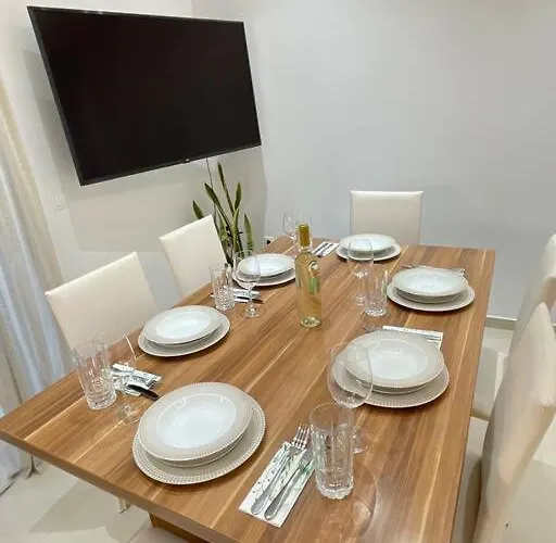 The Cosy Nest -breakfast Included & Car Available Апартаменты