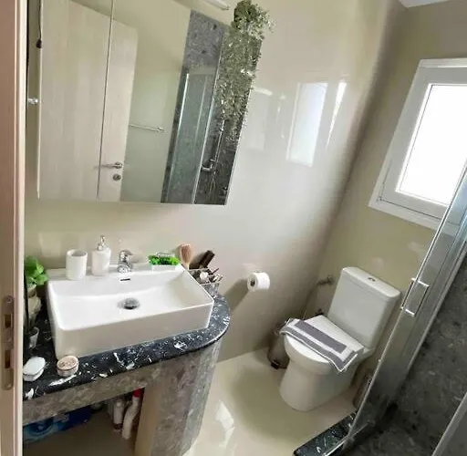 Lejlighed The Cosy Nest -breakfast Included & Car Available Rhodes City