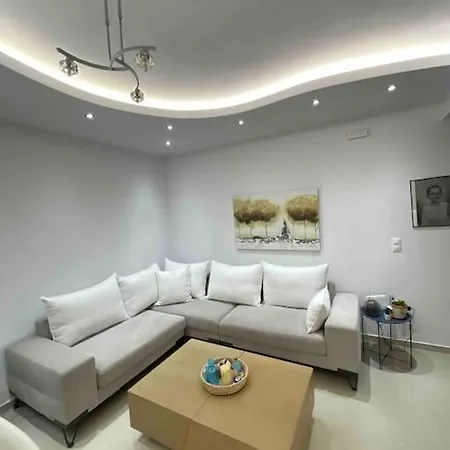 아파트 The Cosy Nest -breakfast Included & Car Available *